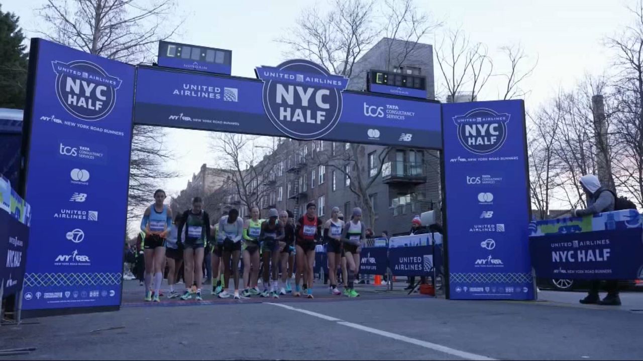 Thousands run in NYRR NYC Half Marathon