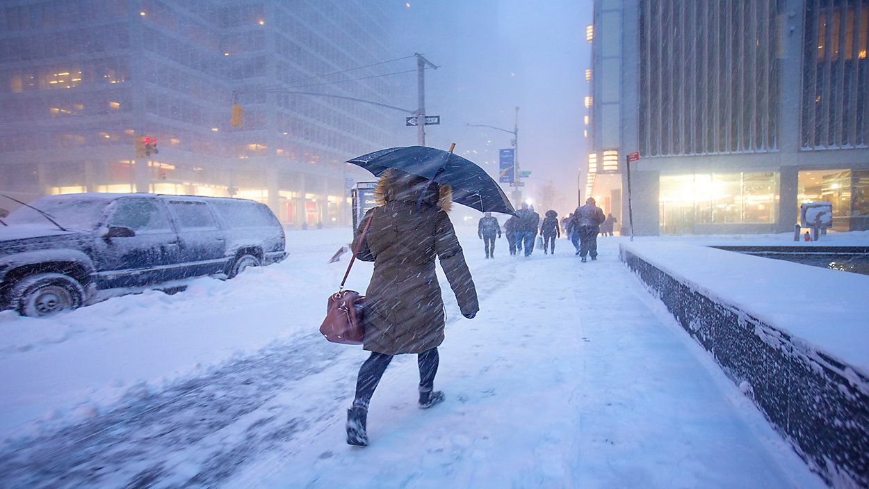 The Tuesday morning commute will be wet and cold in the city. (Getty Images))