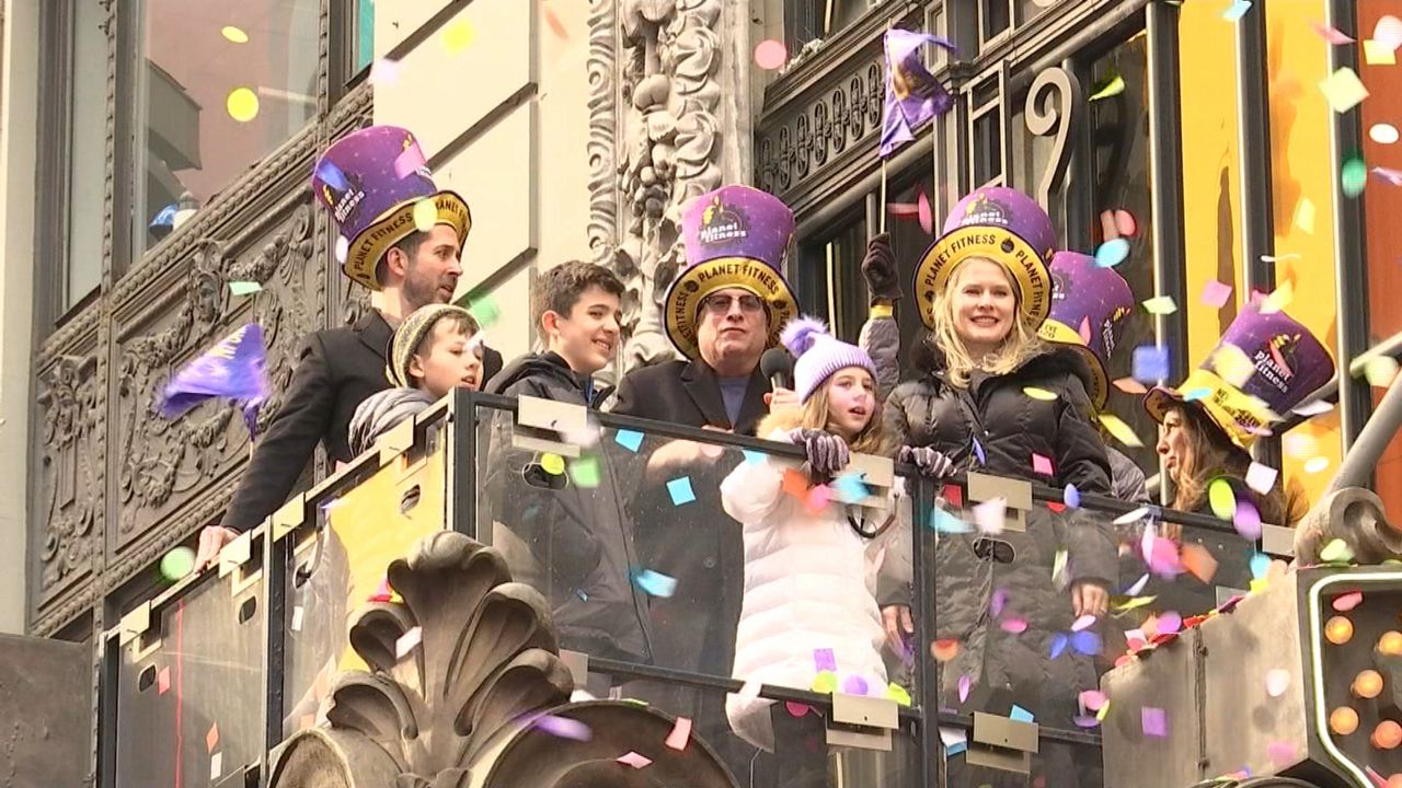 Times Square Confetti Test Sends 100K Resolutions into Sky