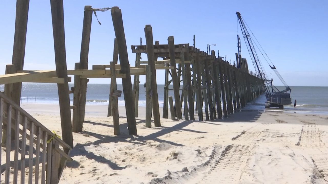 Work continues on new Oak Island pier