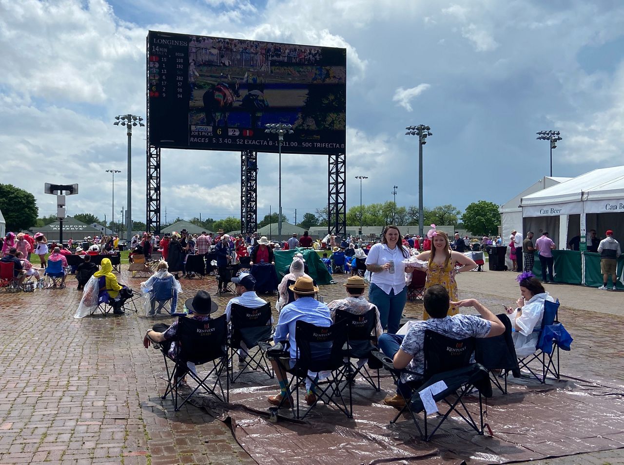 At Oaks and Derby, infield ticket holders stuck in infield