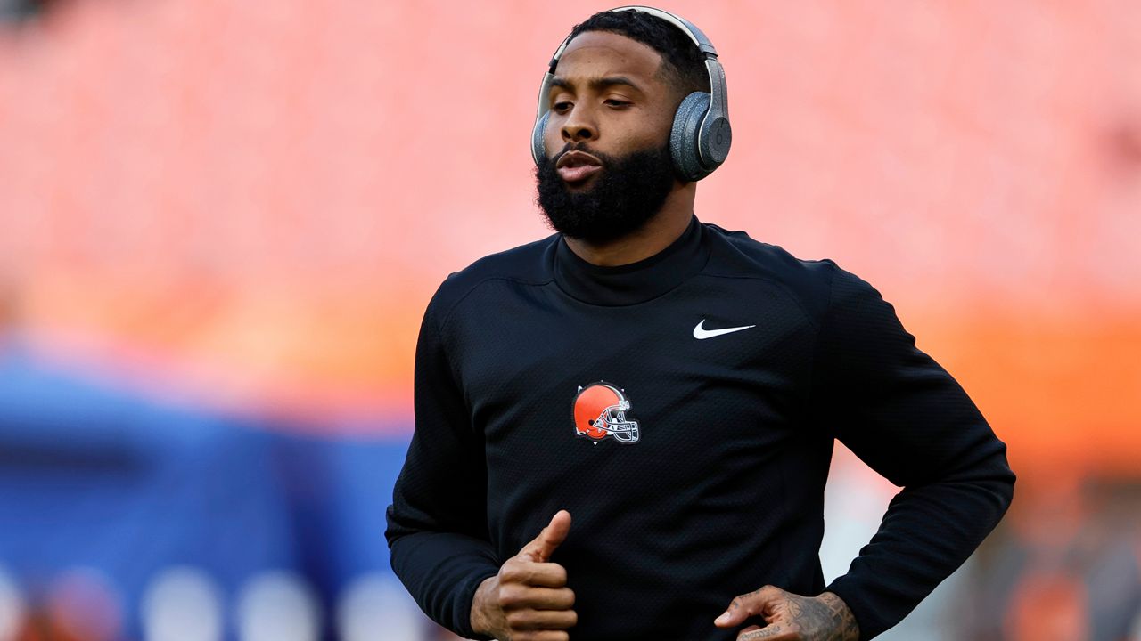 Cleveland Browns wide receiver Odell Beckham Jr. warms-up before an NFL football game against the Pittsburgh Steelers, Sunday, Oct. 31, 2021, in Cleveland. (AP Photo/Ron Schwane)