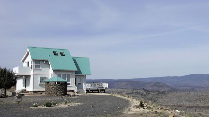 Off-grid living beckons more than just hardy pioneer types - Vimarsana News