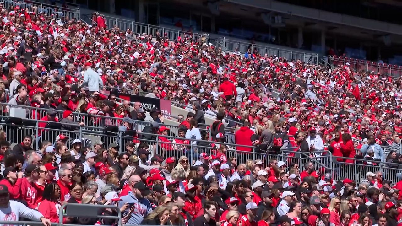 Ohio State fans cheering on the Buckeyes in Ohio Stadium (Spectrum News)