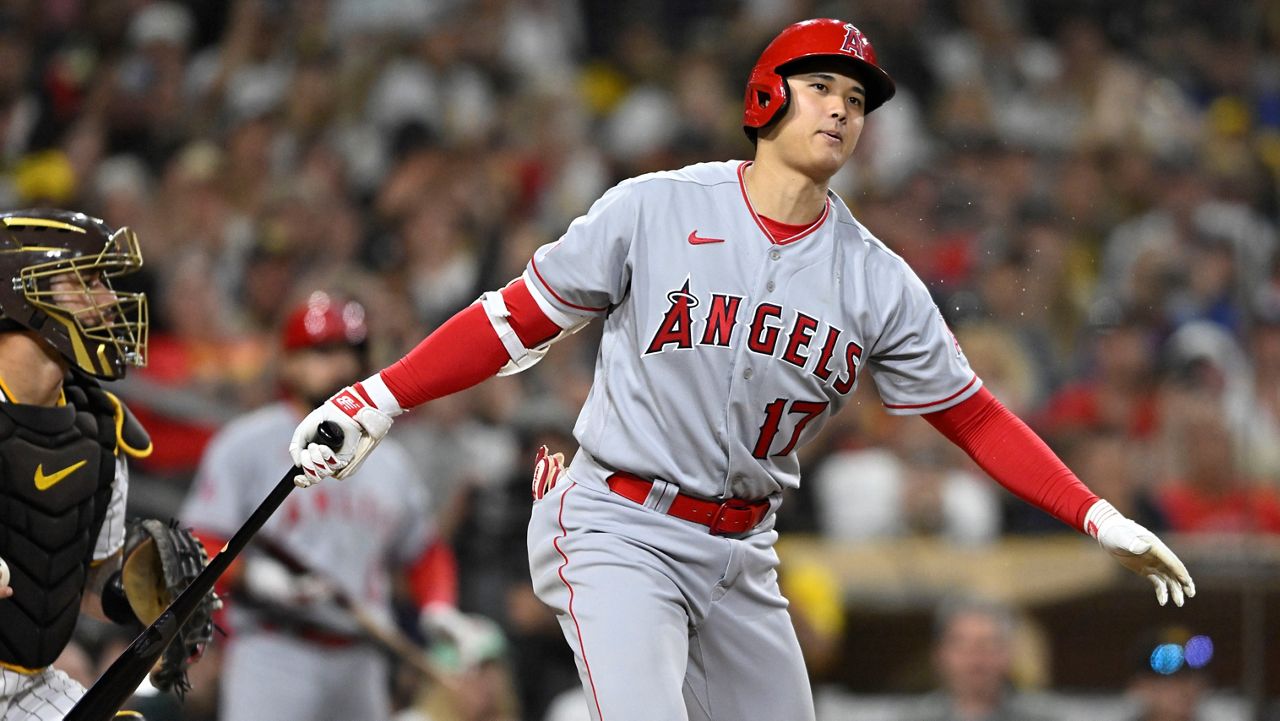 17 Shohei Ohtani L.A. Los Angeles Angels RED/WHITE Sewn Baseball