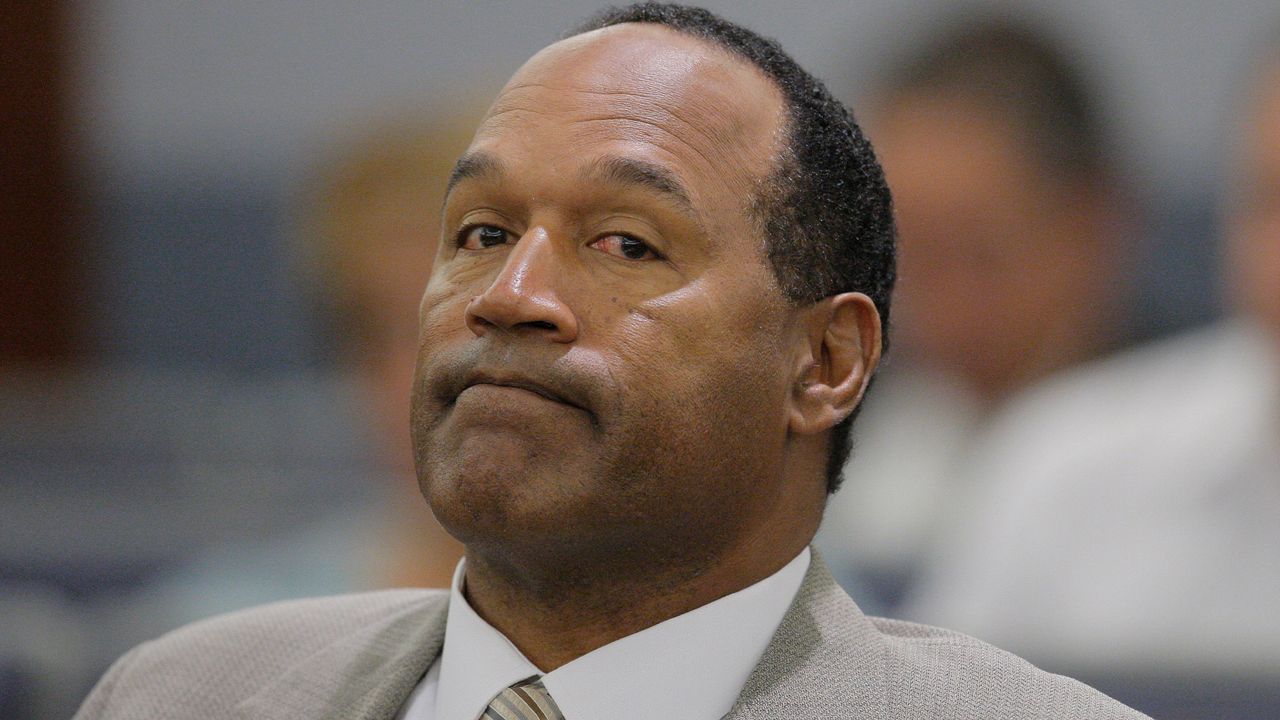 O.J. Simpson appears in court for opening statements on the first day his trial in Las Vegas, Monday, Sept. 15, 2008. (AP Photo/Jae C.Hong, Pool)
