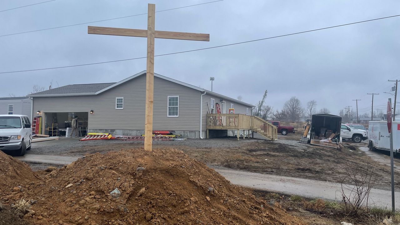 Volunteers build home for family in Dawson Springs