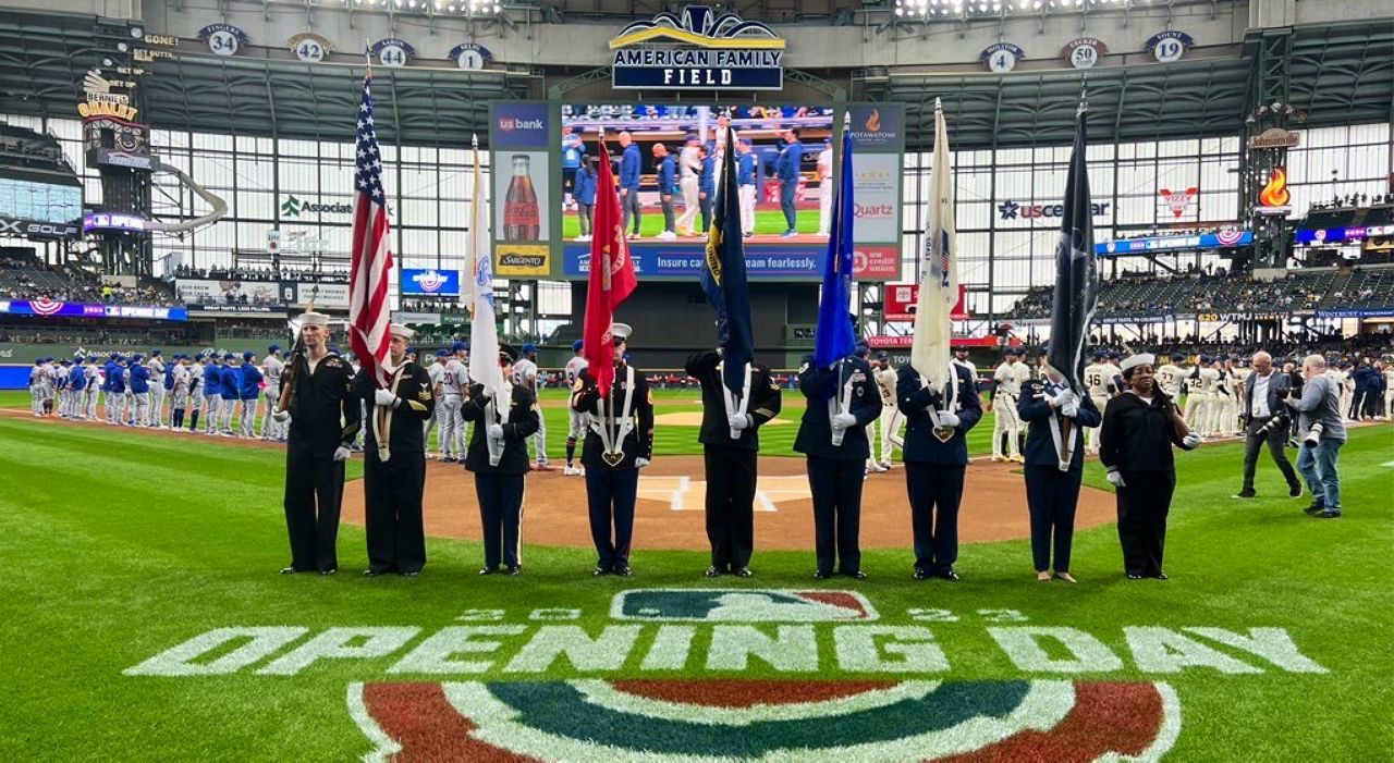 Live Updates Brewers season opener at American Family Field