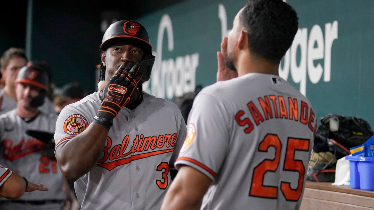 Gibson gets 2nd win, Orioles go deep to beat Rangers 7-2