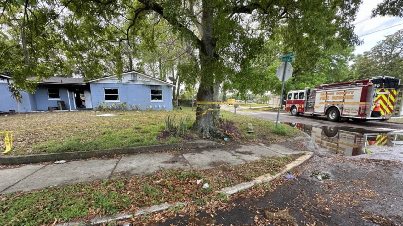 Orange County Fire Rescue are investigating what caused a house fire in the 1600 block of Roger Babson Road. (Spectrum News 13/Destiny Wiggins)