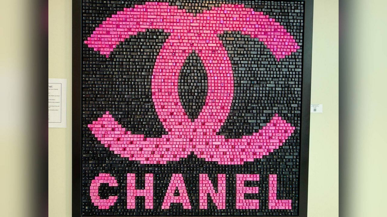 ott_art_in_fashion_chanel