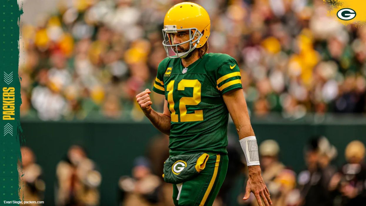 Green Bay Packers on X: Our 50s Classic Uniforms ➡ your home screen 