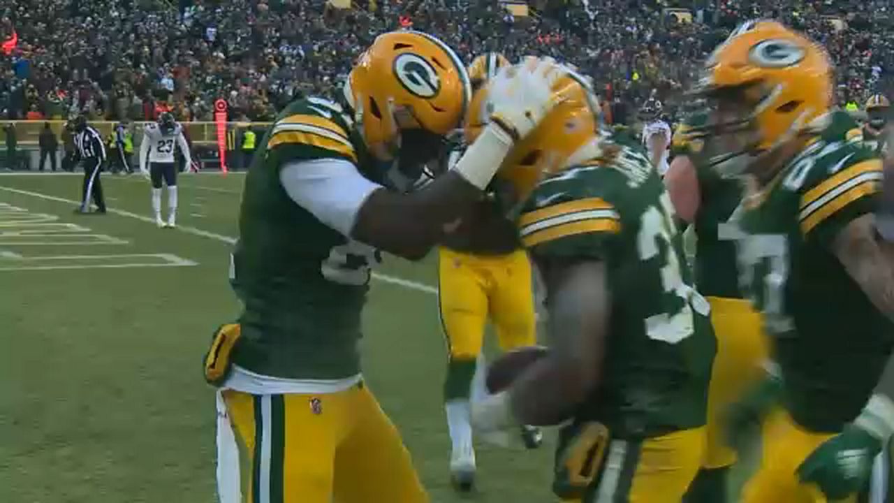 Green Bay Packers clinch NFC North 21-13 over Chicago Bears