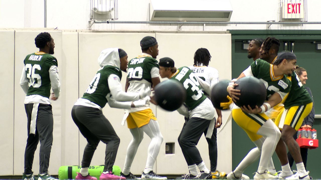 Packers searching for first road win against Cardinals