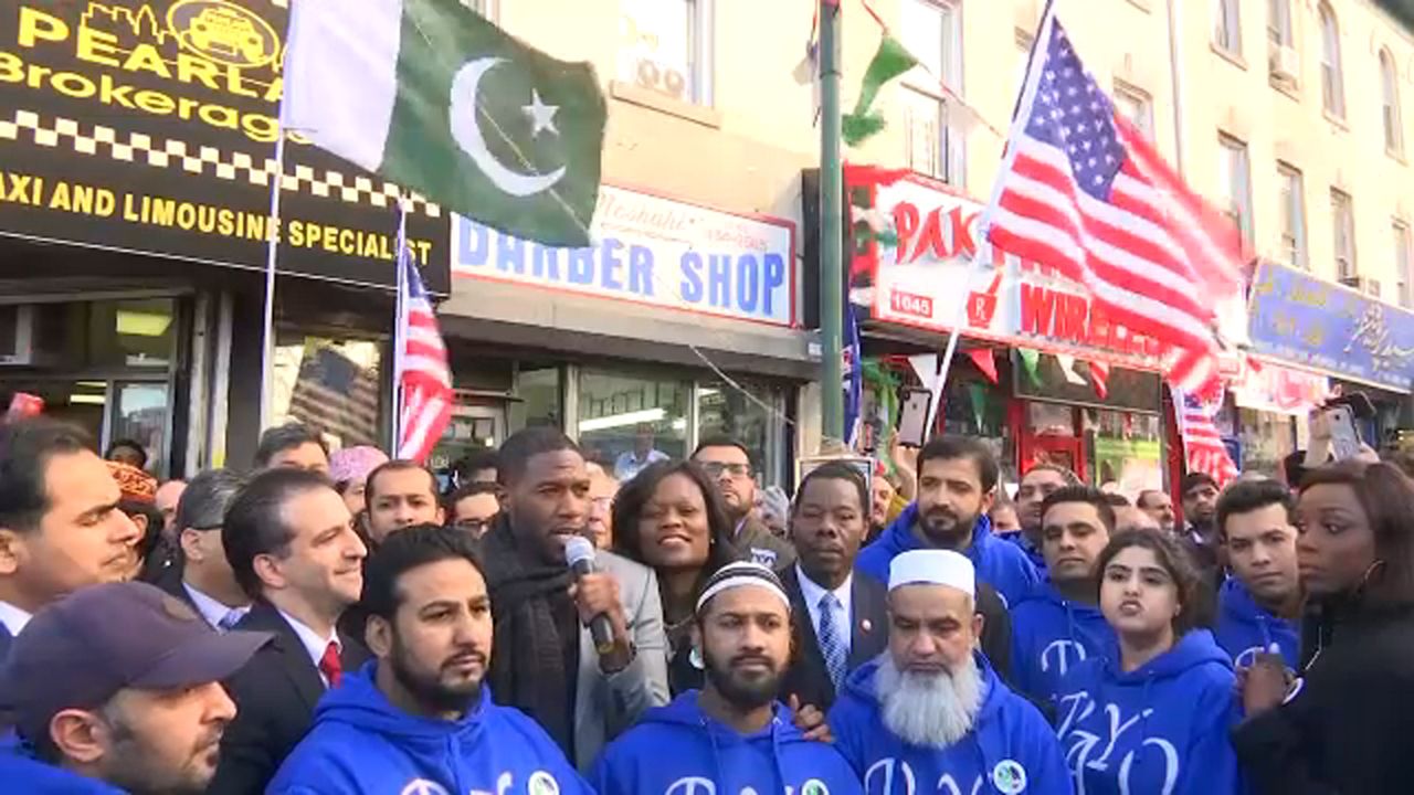 American-Pakistani community gathers for street co-naming ceremony