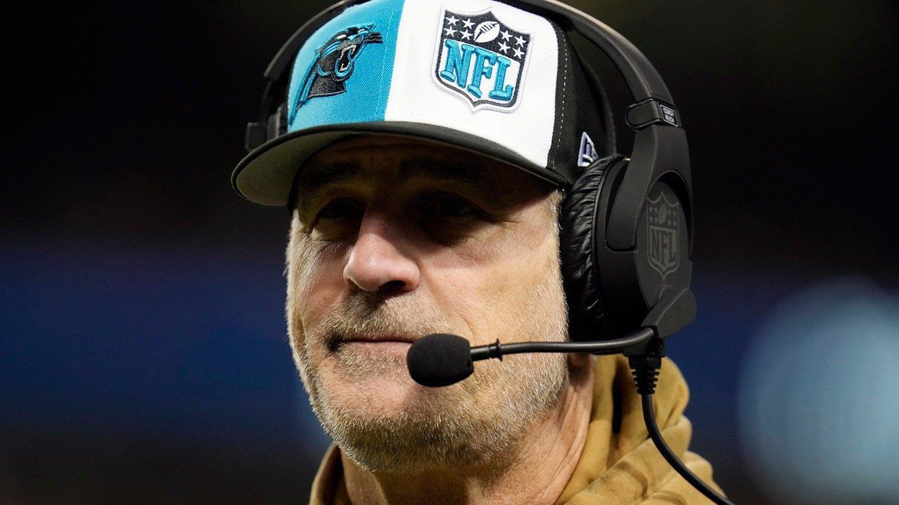 Chicago Bears head coach Frank Reich walks on the sideline during the first half of an NFL football game against the Chicago Bears Thursday, Nov. 9, 2023, in Chicago. (AP Photo/Erin Hooley)