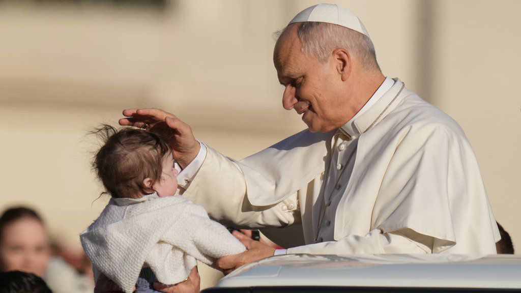 Papa cierra año con oración para que Roma acoja extranjeros