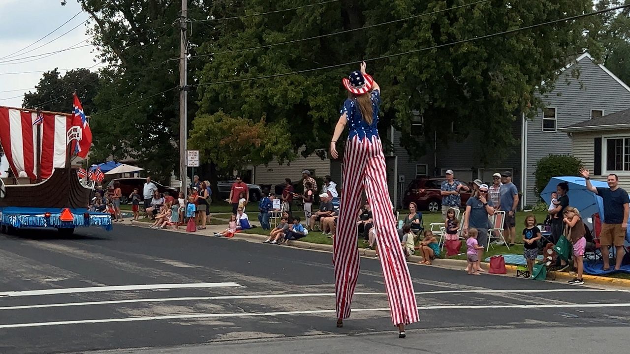 https://s7d2.scene7.com/is/image/TWCNews/parade_middleton_3