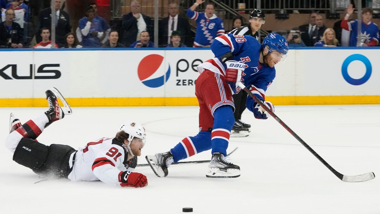 Dawson Mercer with a Goal vs. New York Rangers