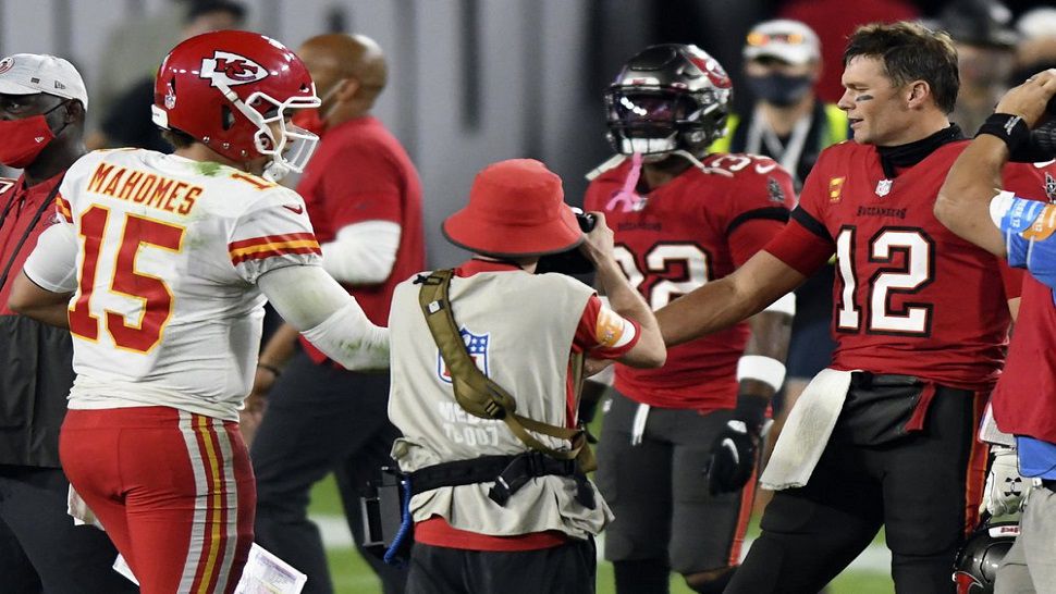 Brady, Mahomes Prepare for Fifth Matchup; Split First Four