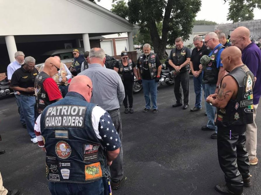 Jacksonville community gathers as fallen Marine escorted to Arlington ...