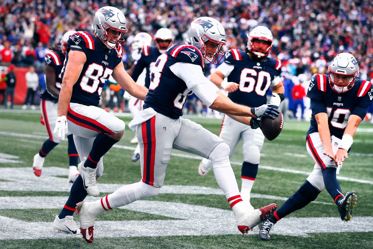 Mac Jones Leads New England Patriots on Game-Winning Drive to