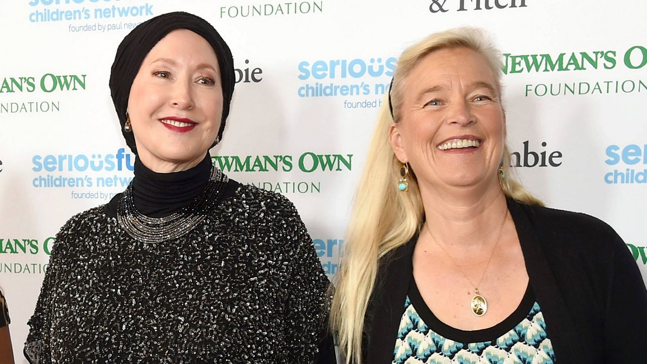 Susan Newman, left, and Nell Newman arrive at the SeriousFun Children's Network event at the Dolby Theatre, May 14, 2015, in Los Angeles. (Photo by Chris Pizzello/Invision/AP, File)