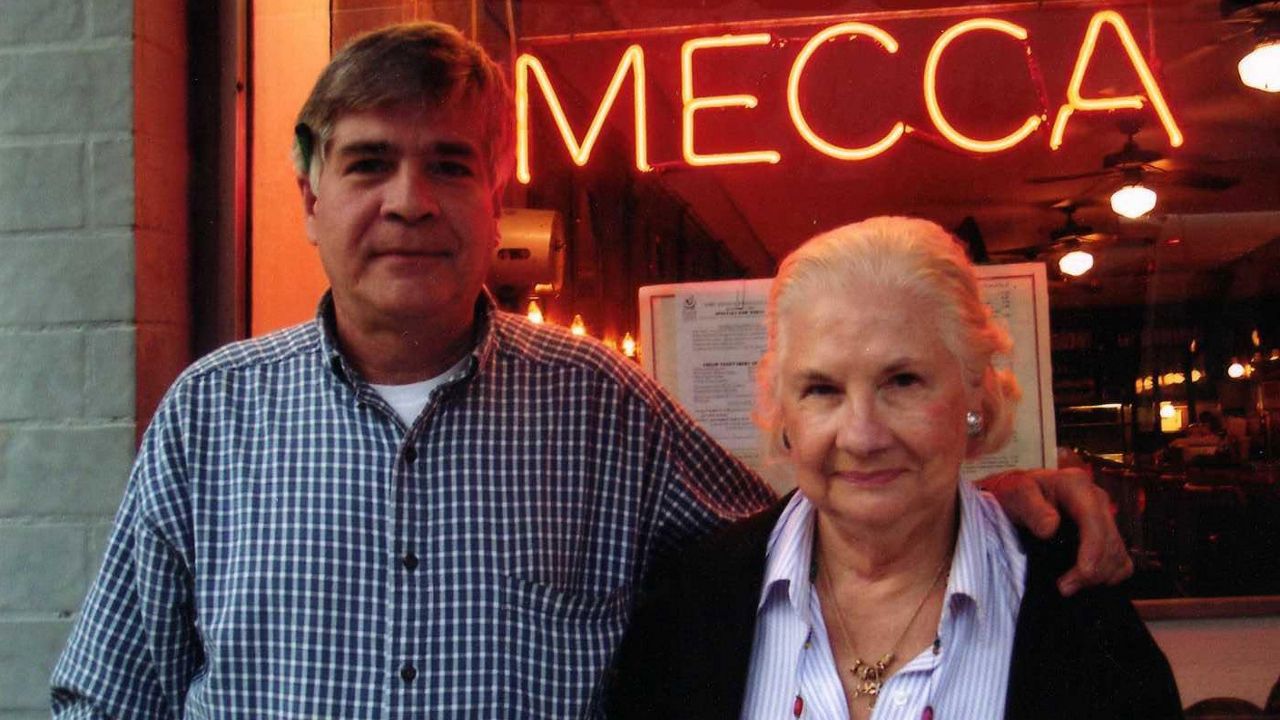 Paul Dombalis, former owner of iconic downtown Raleigh restaurant, dies at 68
