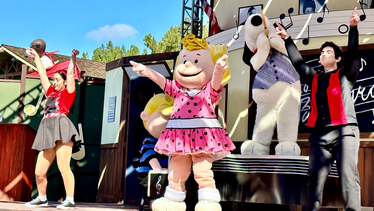 Knott's Berry Farm kicks off the Peanuts Celebration