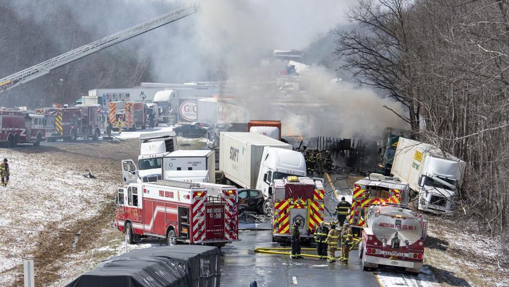 3 dead in pileup of dozens of vehicles in Pennsylvania