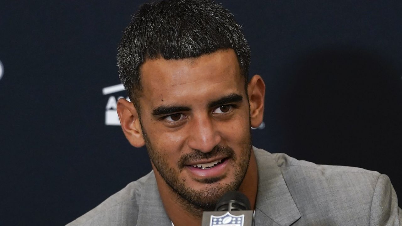 Falcons agree to terms on two-year contract with veteran QB Marcus Mariota