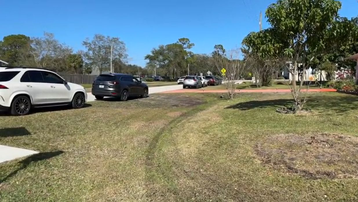 Palm Bay residents say school traffic clogs Lockmar streets