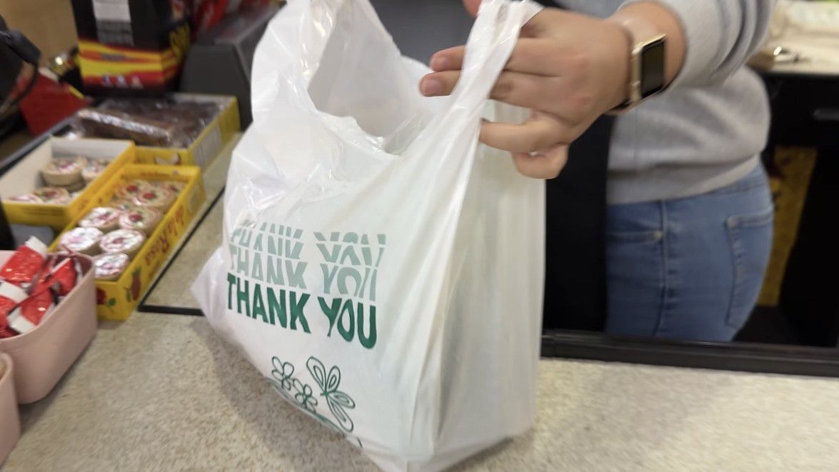 California plastic bag ban: How shoppers and stores are adjusting