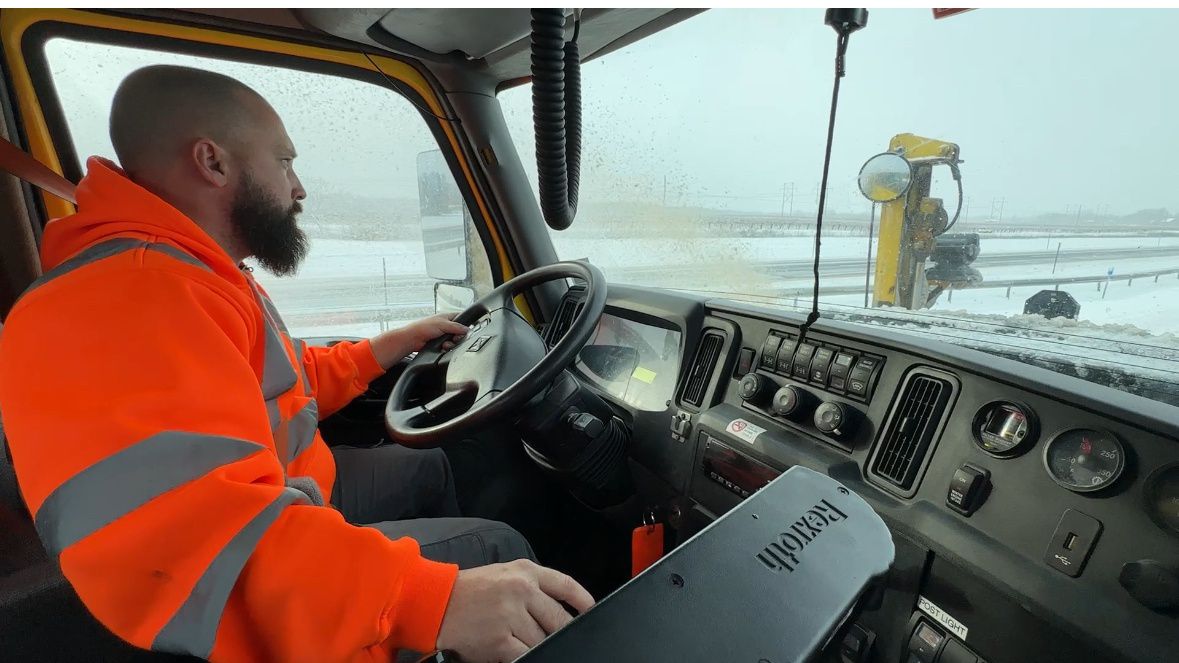 Snowplow driver gives bird's-eye view of managing New York State Thruway