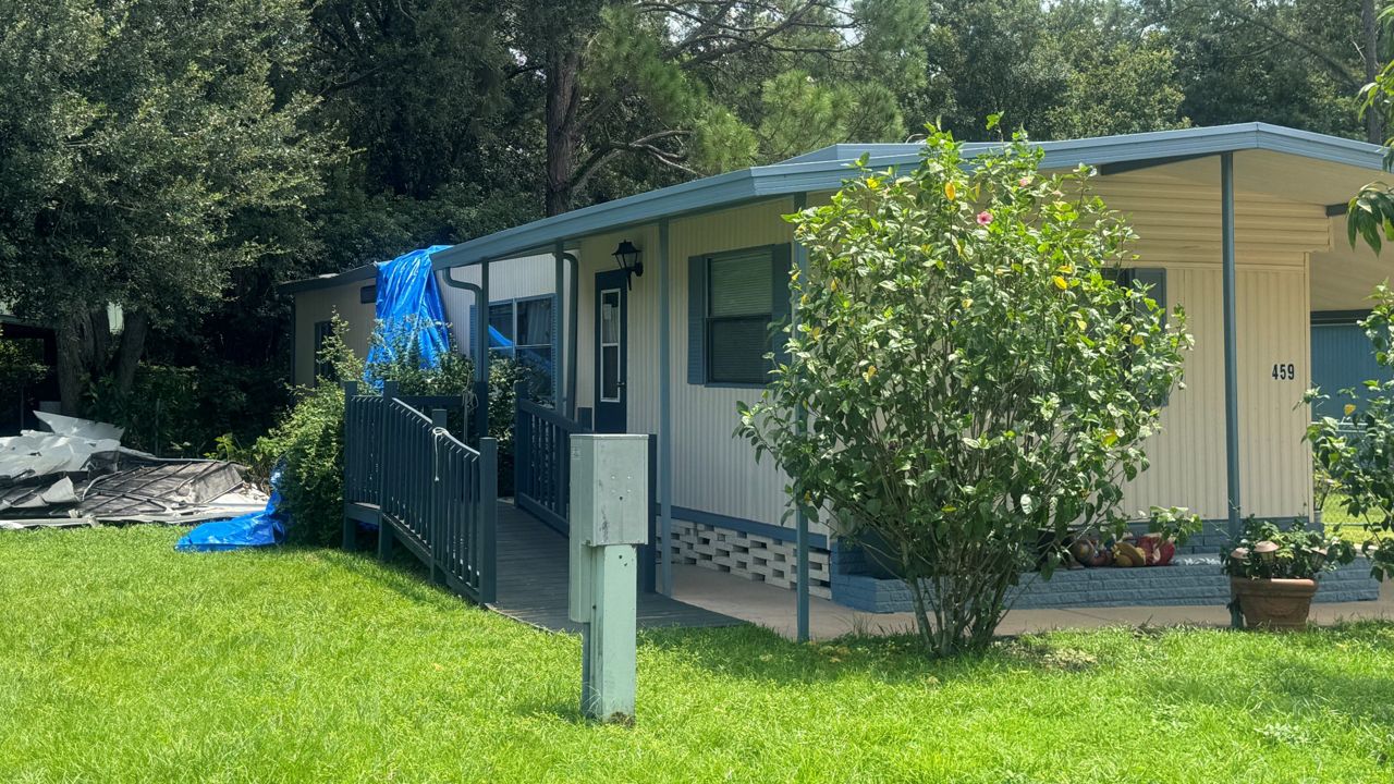 Generous donors help a Lakeland family get a new roof