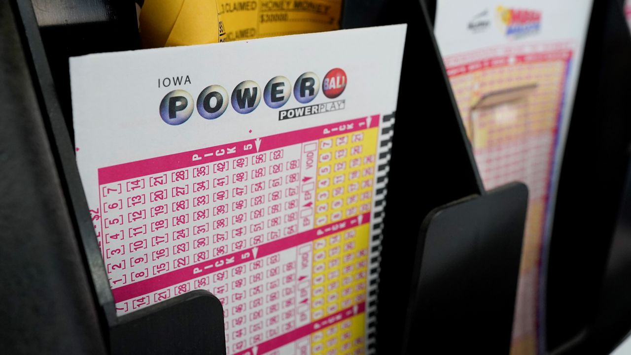 Powerball Ticket Sold in Los Angeles Wins $1 Billion Jackpot