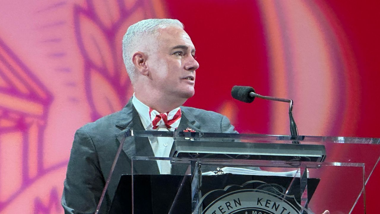 Western Kentucky Board of Regents extends President Caboni's contract