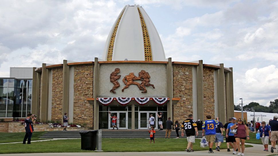 pro football hall of fame exhibits