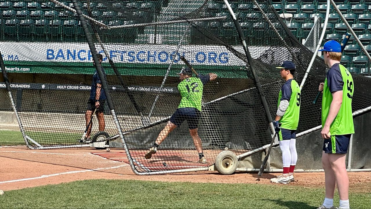 The Bravhearts taking batting practice before a recent game (Spectrum News1/Kevin Shea)