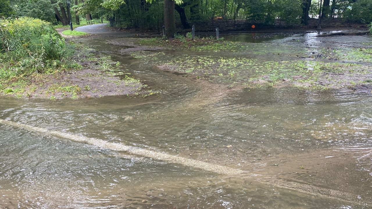 前景公园仍然受到大雨和严重洪水的影响