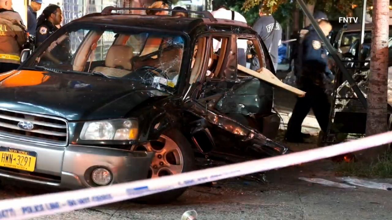 Two Pedestrians Dead After Car Crash In Inwood Nypd 