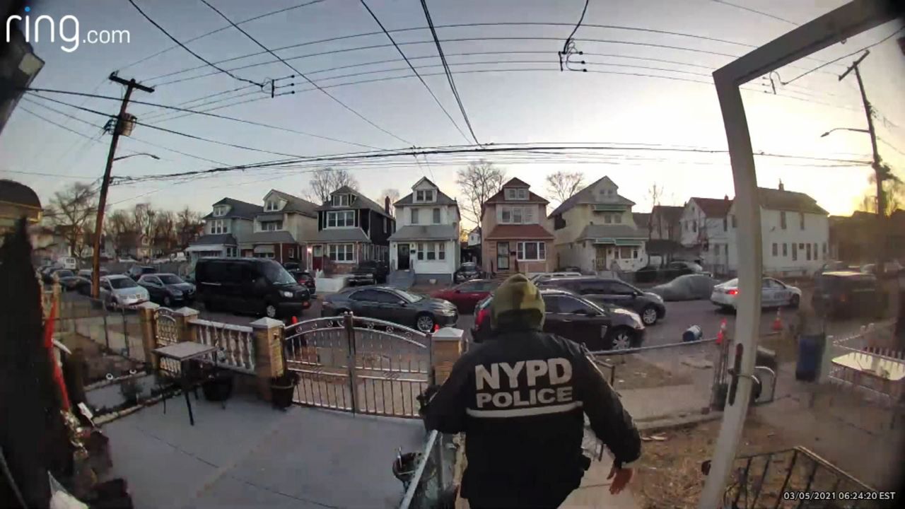 Woman Says NYPD No-Knock Warrant Left Family Disturbed - Vimarsana News
