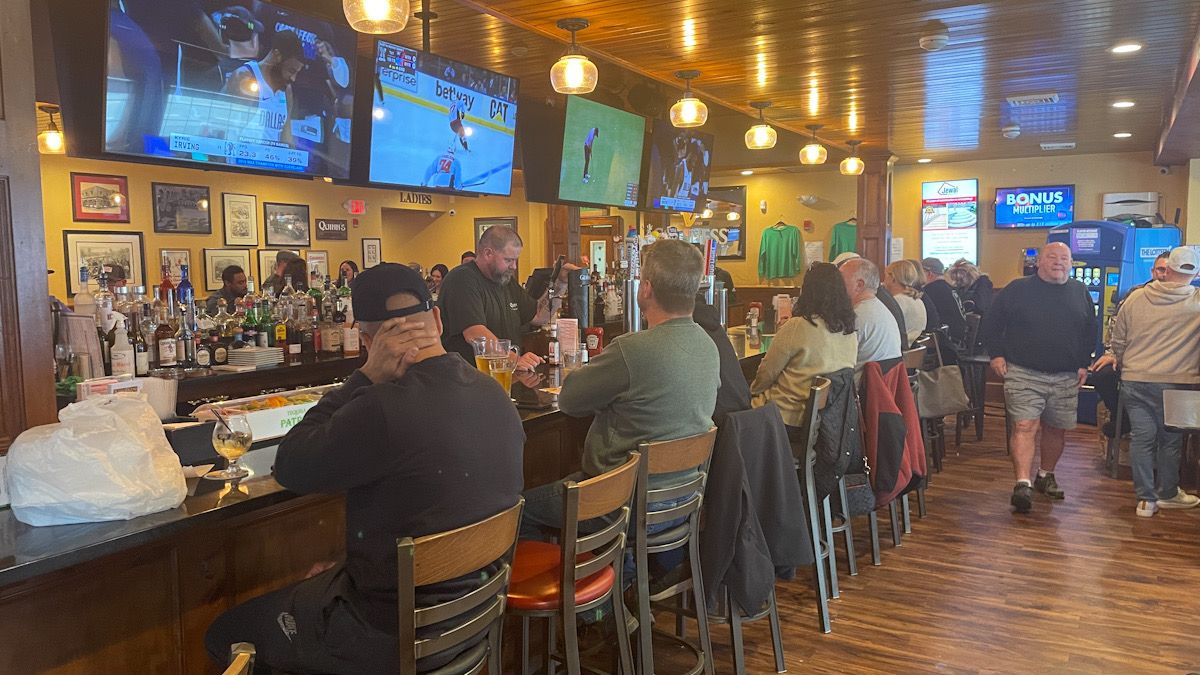 Quinn’s Irish Pub thriving during playoffs