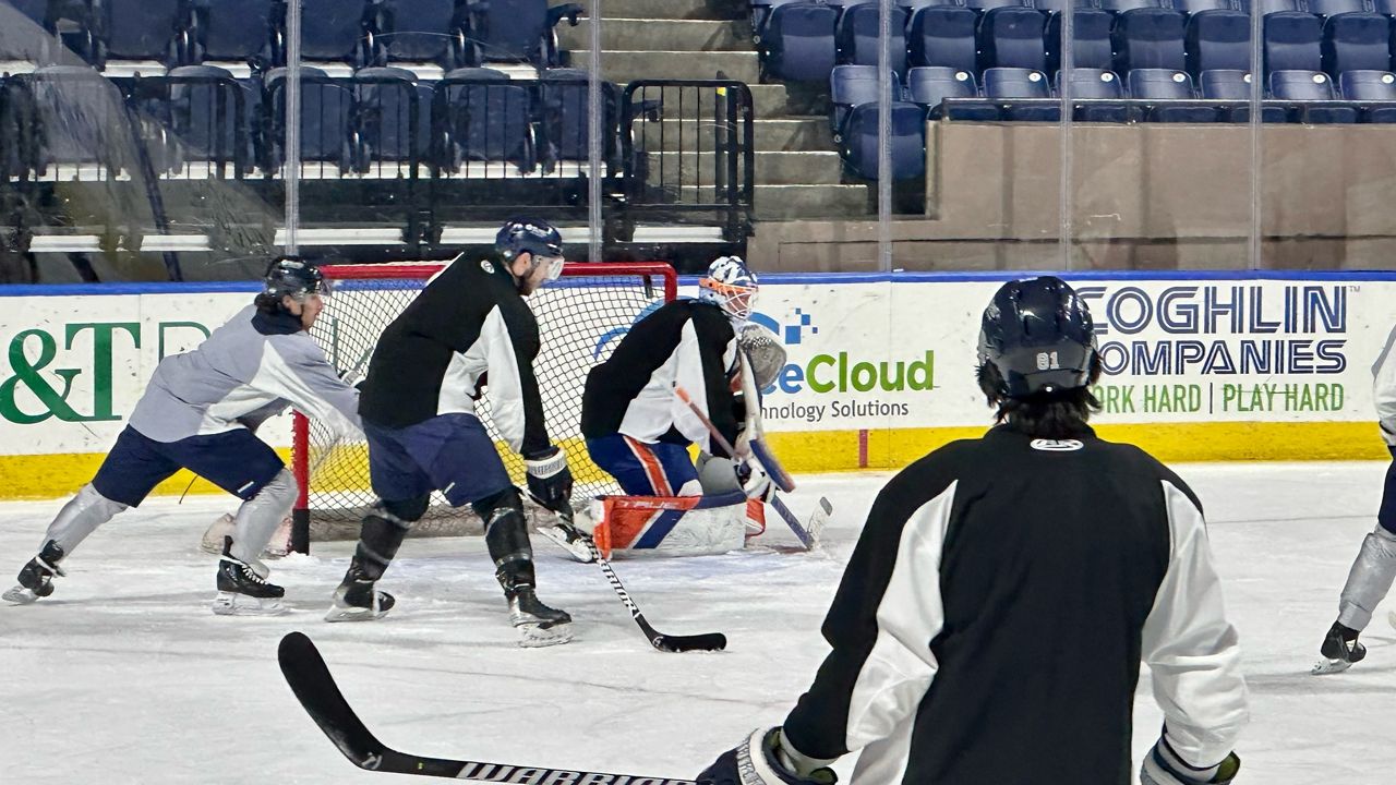 Worcester Railers excited for 'Teddy Bear Toss' game
