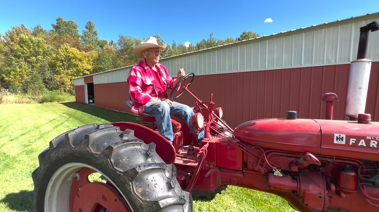 Waupaca man collects vintage farming equipment