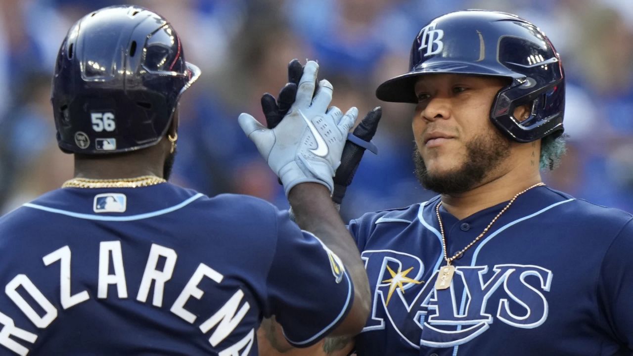 Jays sweep Rays in walkoff