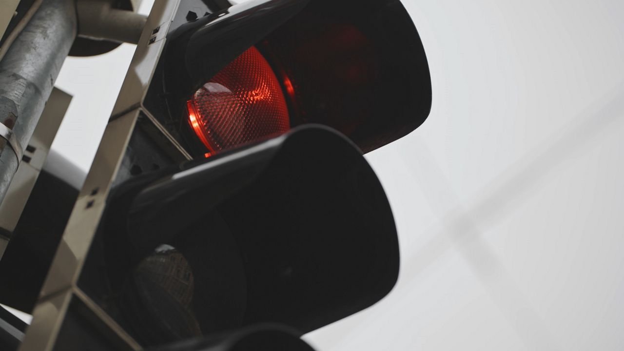 Legislation Would Allow Red Light Cameras In Wisconsin