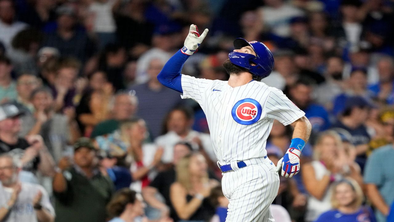 Dansby Swanson homers twice as Cubs pound Cincinnati Reds