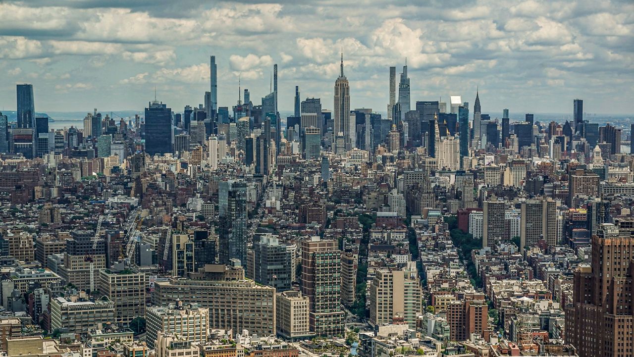 报告发现，纽约市的中位租金今年上涨了9.3%