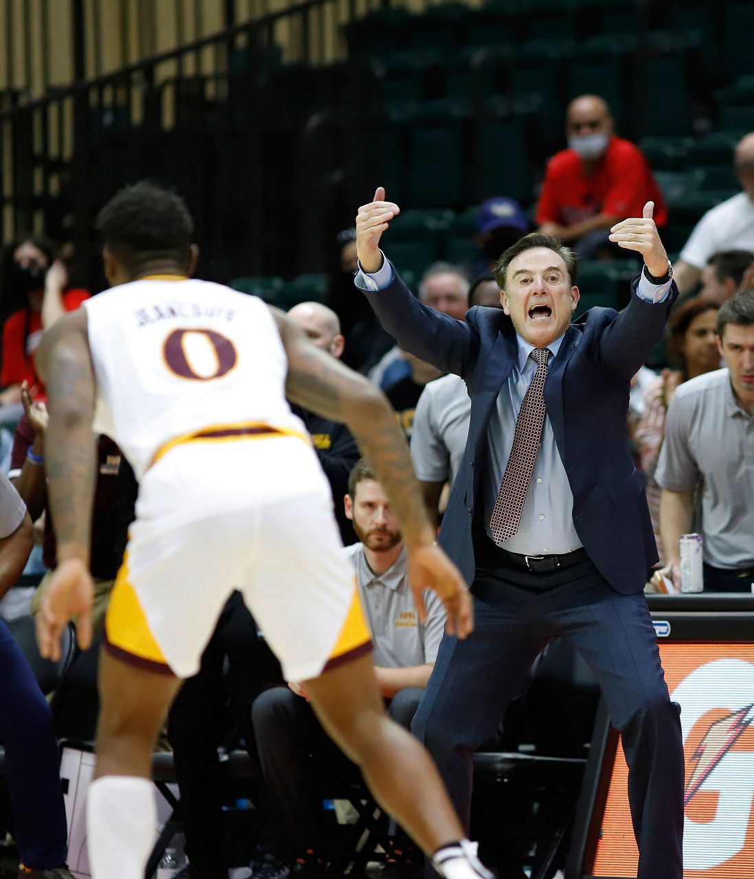 iona basketball coach rick pitino